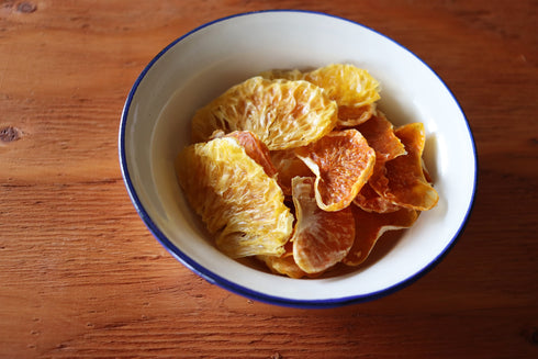 砂糖は入ってません!サクサク軽くて甘〜いひとくちみかんとほろ苦いはっさくの柑橘ドライミックス。