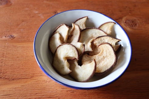 宮城県角田市の吉川果樹園さんが作る甘〜い新高梨はどこか懐かしいしっとりドライに。 ドライフルーツ・乾燥野菜 BLUE BLUEBERRY FARM