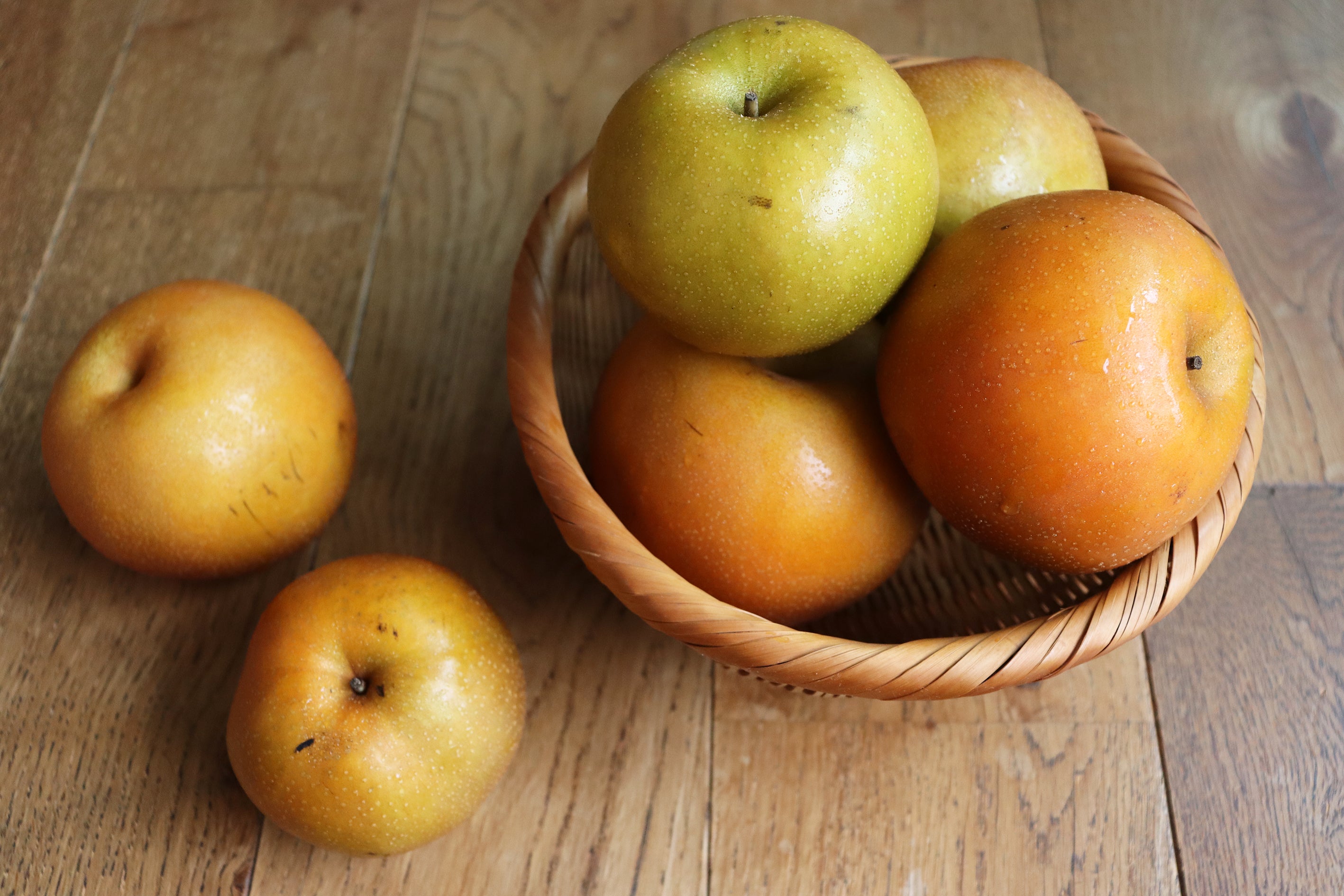 宮城県角田市の吉川果樹園さんが作る甘〜い新高梨はどこか懐かしいしっとりドライに。 ドライフルーツ・乾燥野菜 BLUE BLUEBERRY FARM   