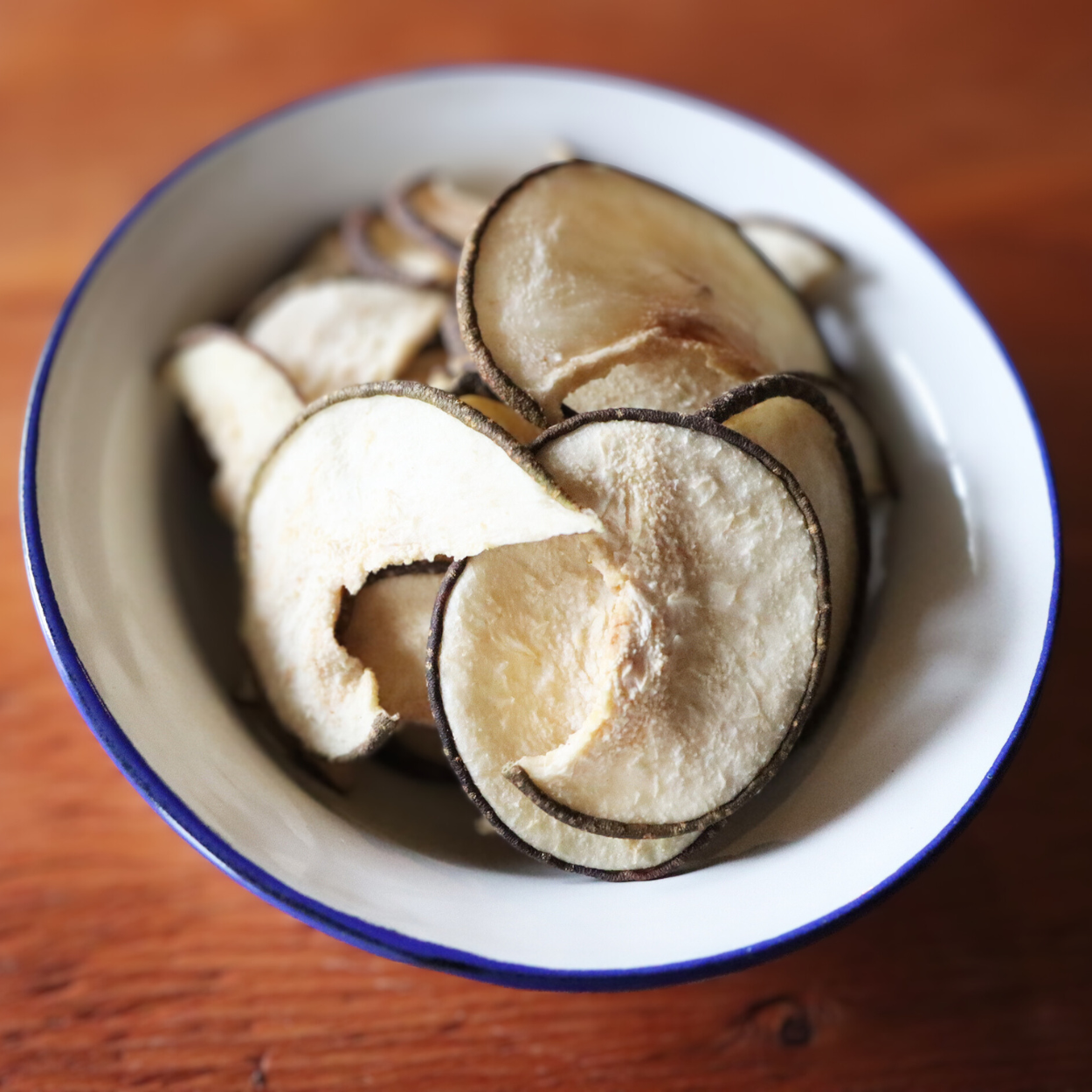 宮城県角田市の吉川果樹園さんが作る甘〜い梨はどこか懐かしいしっとりドライに。